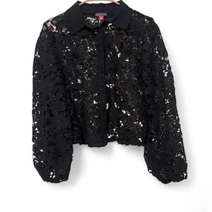 NWT Black lace Vince Camuto blouse with puffy sleeves and button down front xs